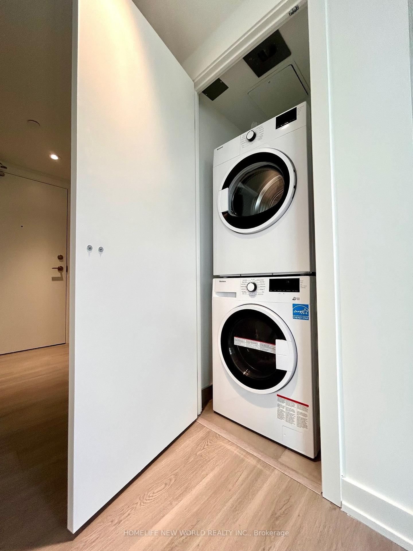 8 Wellesley Street W, Unit 3915 - Photo 9