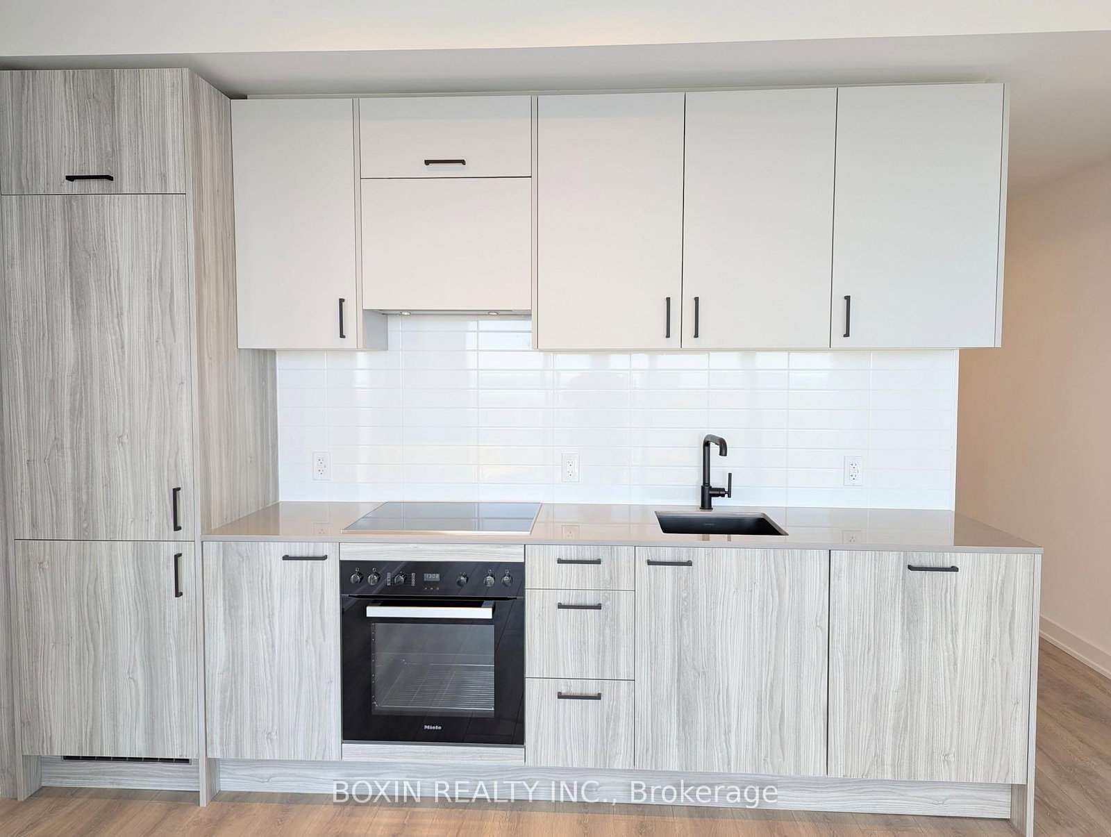 1 Quarrington Lane, Unit 3703