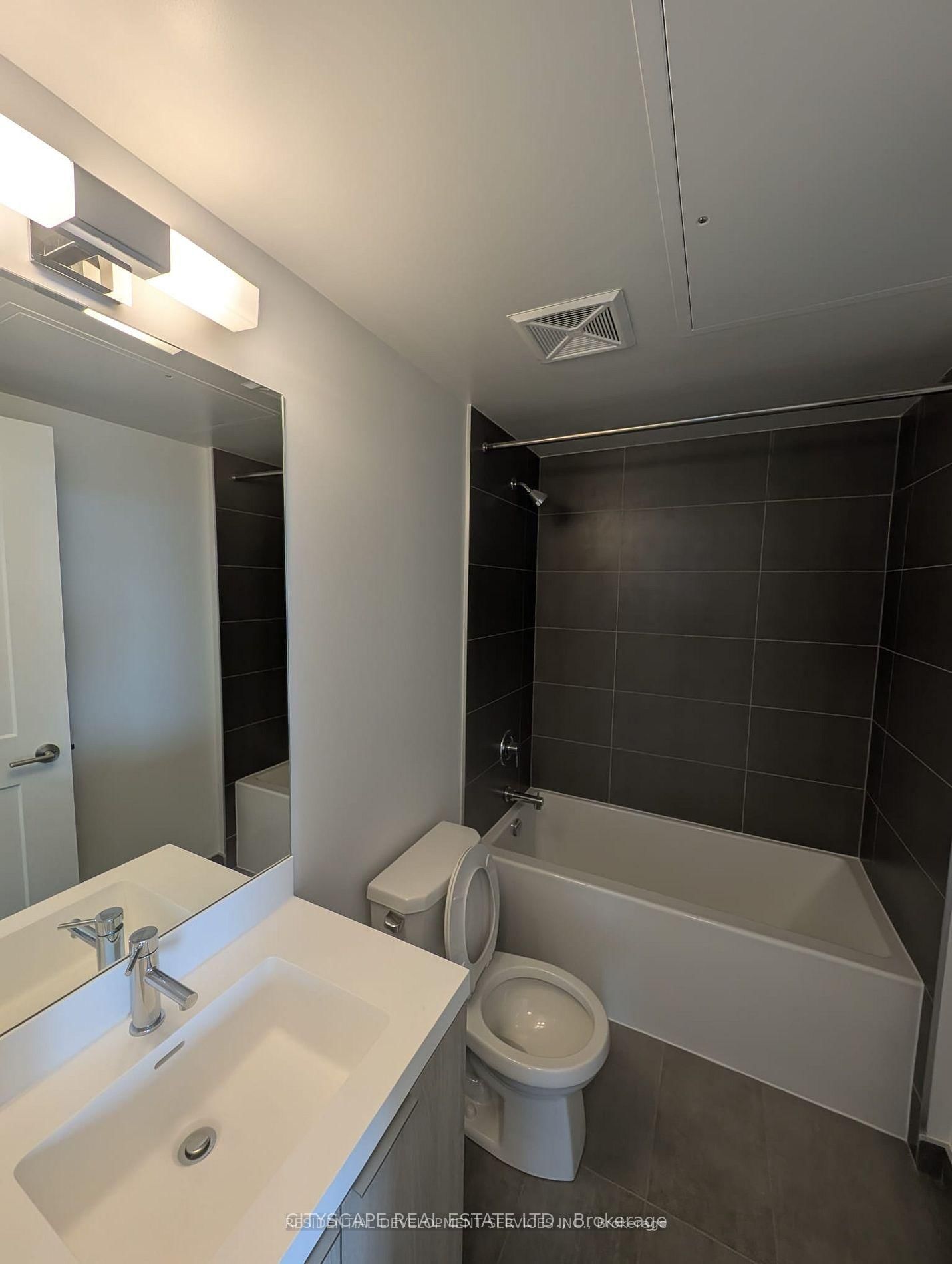 28 Widmer Street, Unit LPH - 25 - Photo 16