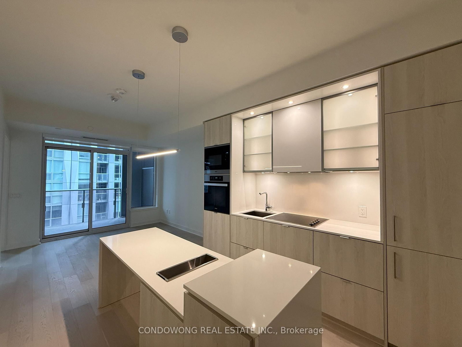 11 Yorkville Avenue, Unit 1107 - Photo 2