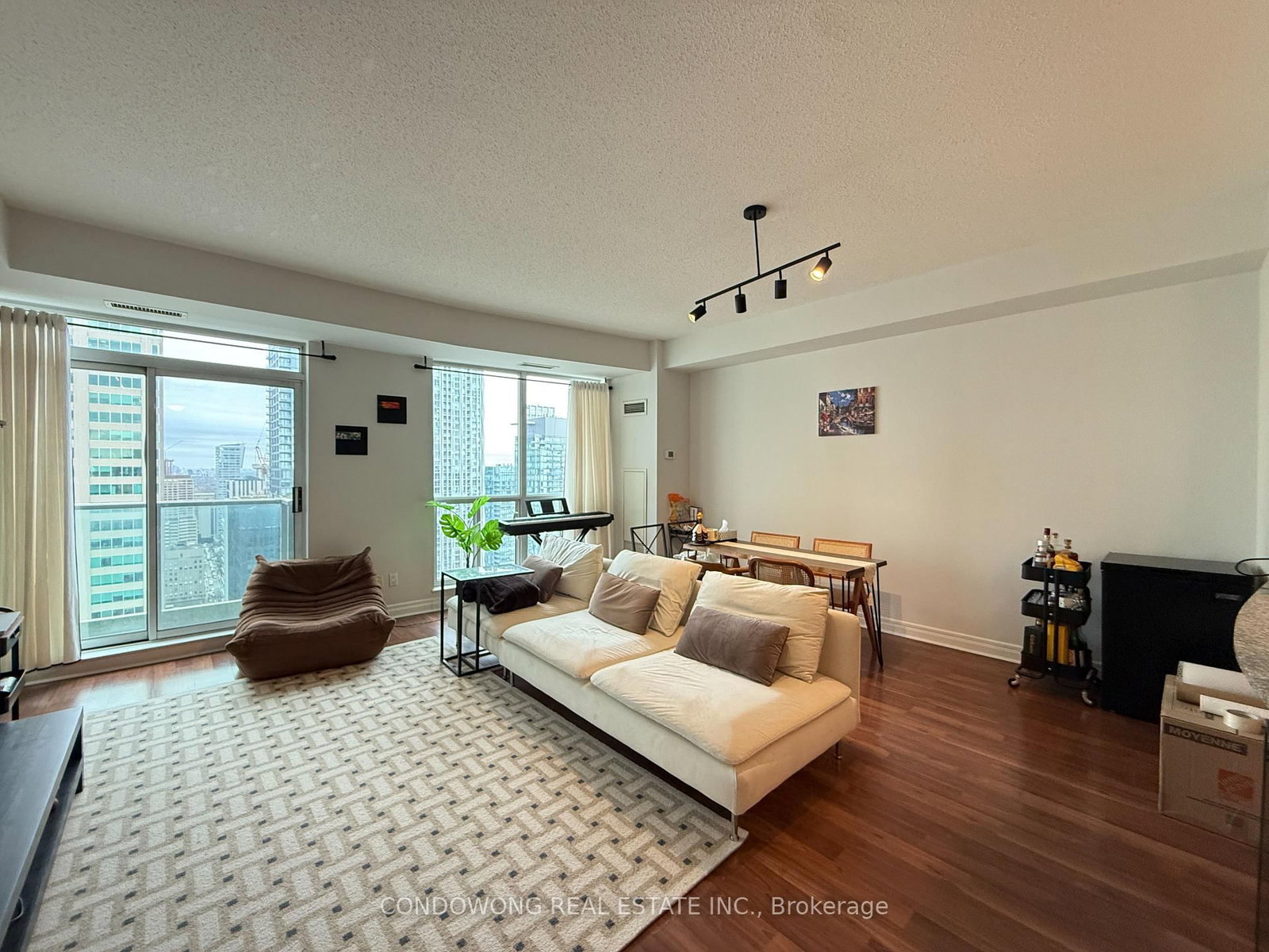 8 Park Road, Unit 3812