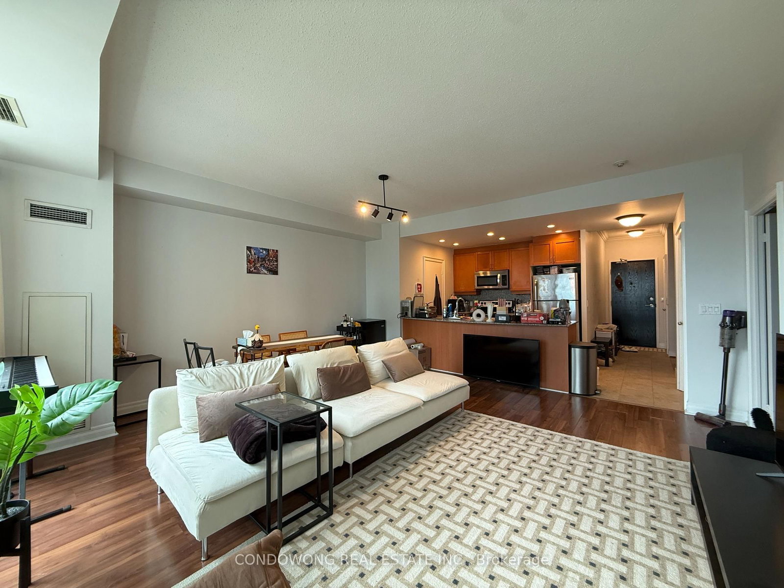 8 Park Road, Unit 3812 - Photo 3