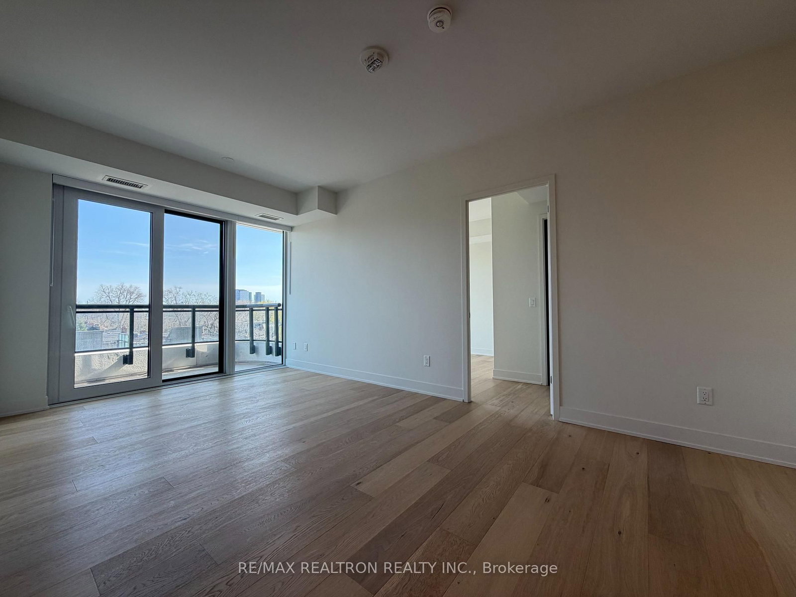 322 Dupont Street, Unit 502 - Photo 12