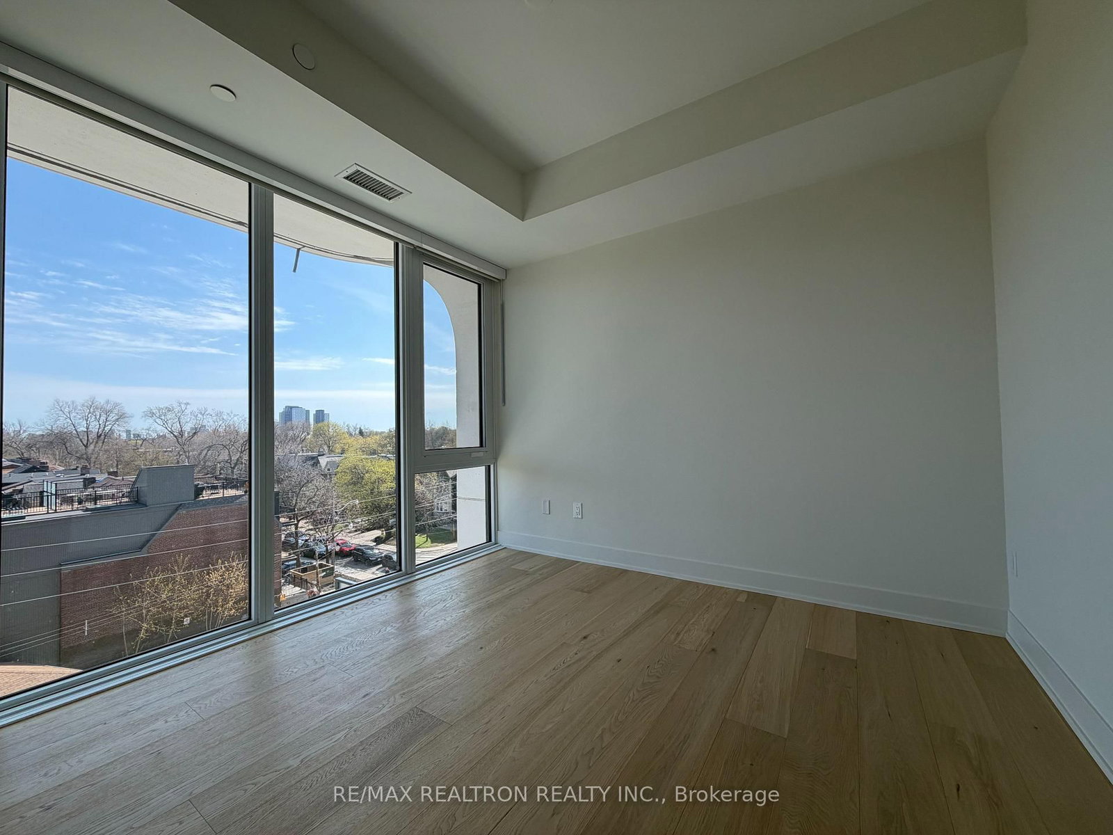 322 Dupont Street, Unit 502 - Photo 13