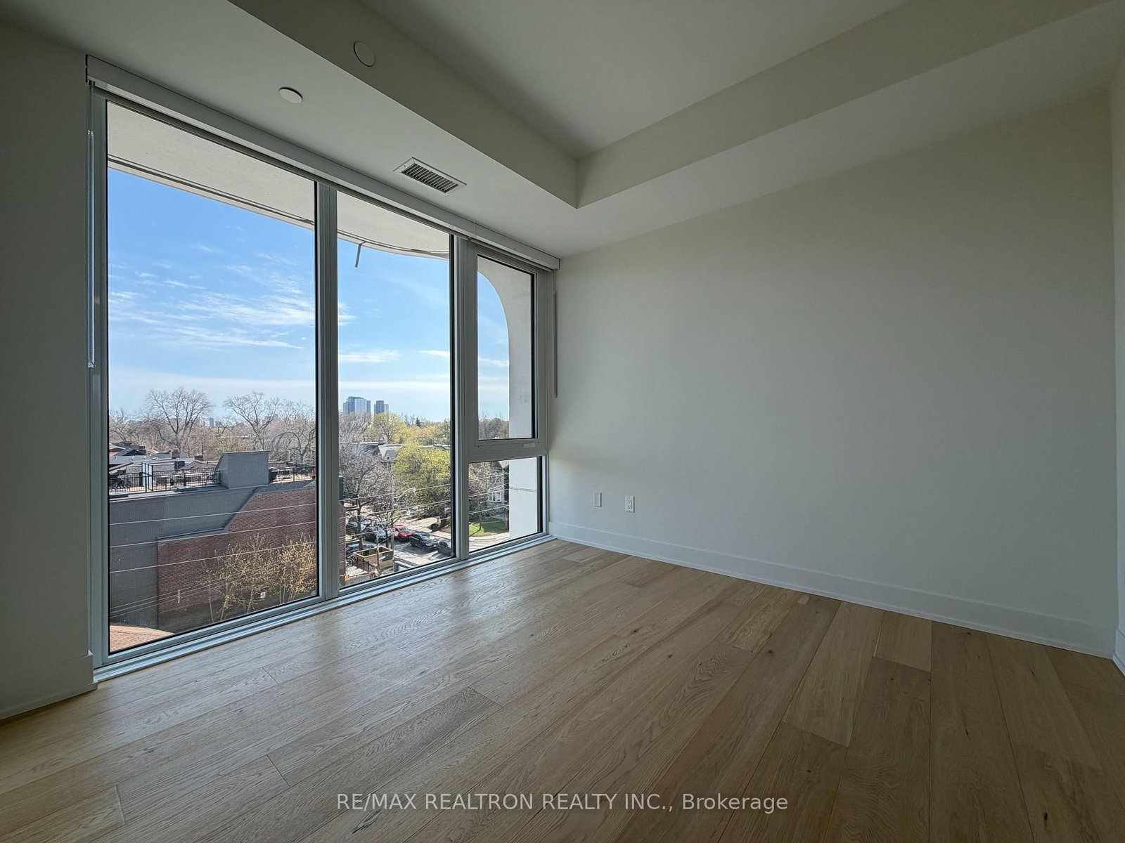 322 Dupont Street, Unit 502 - Photo 15