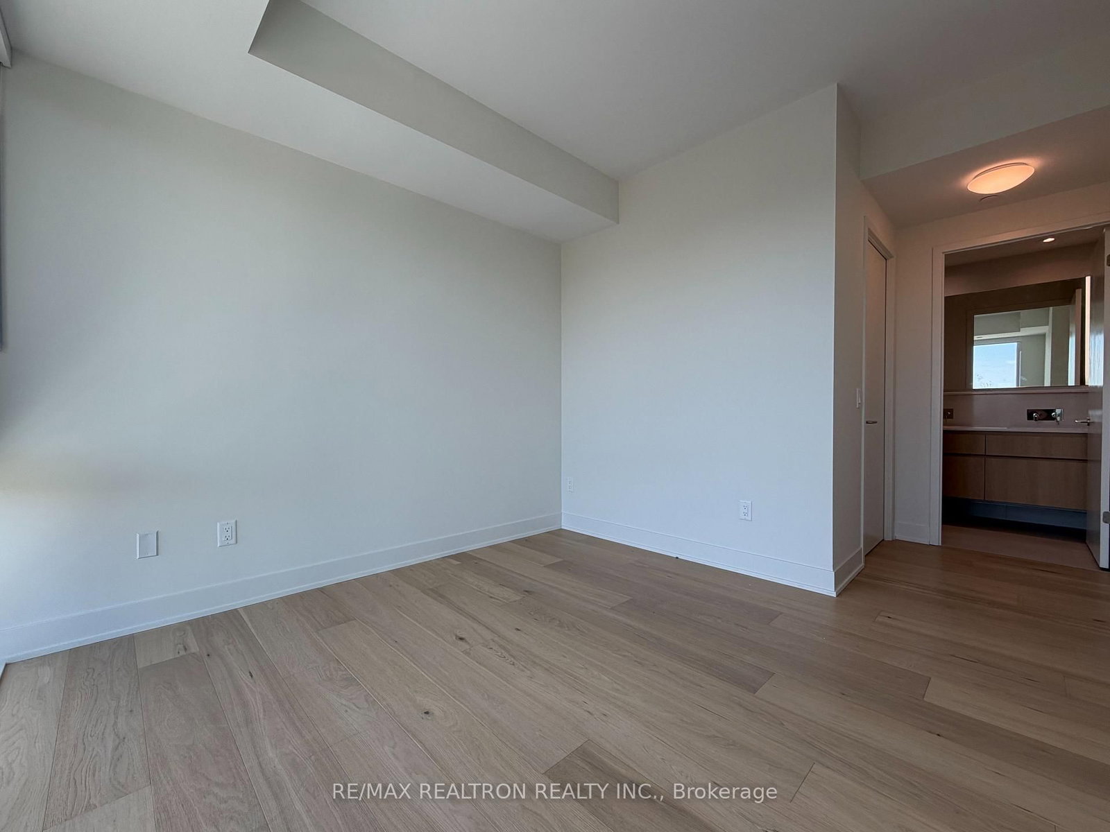 322 Dupont Street, Unit 502 - Photo 18