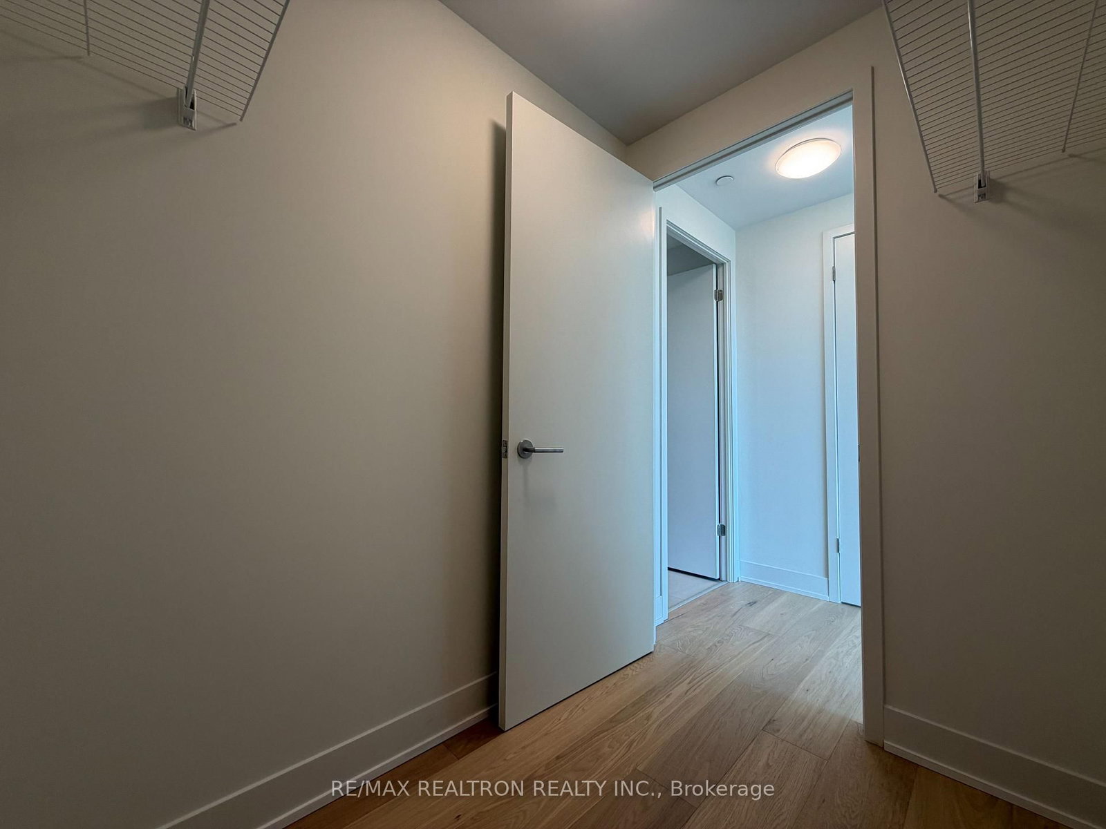 322 Dupont Street, Unit 502 - Photo 20