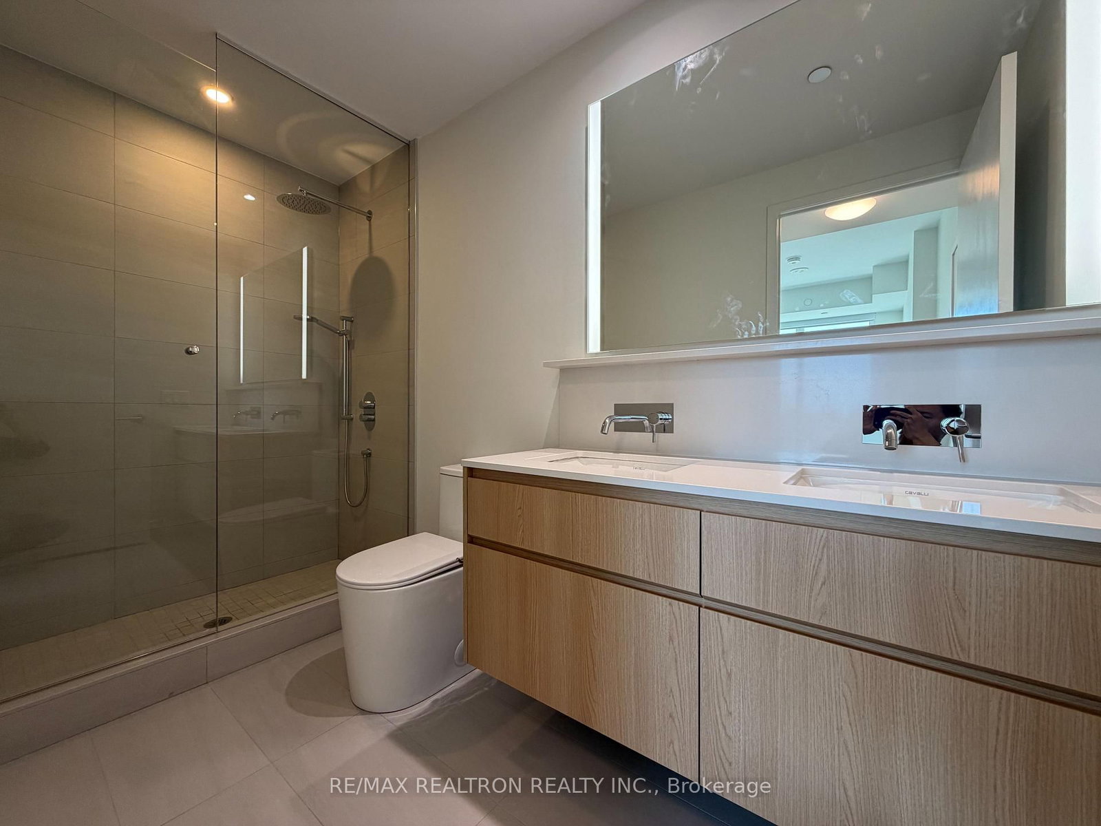 322 Dupont Street, Unit 502 - Photo 21