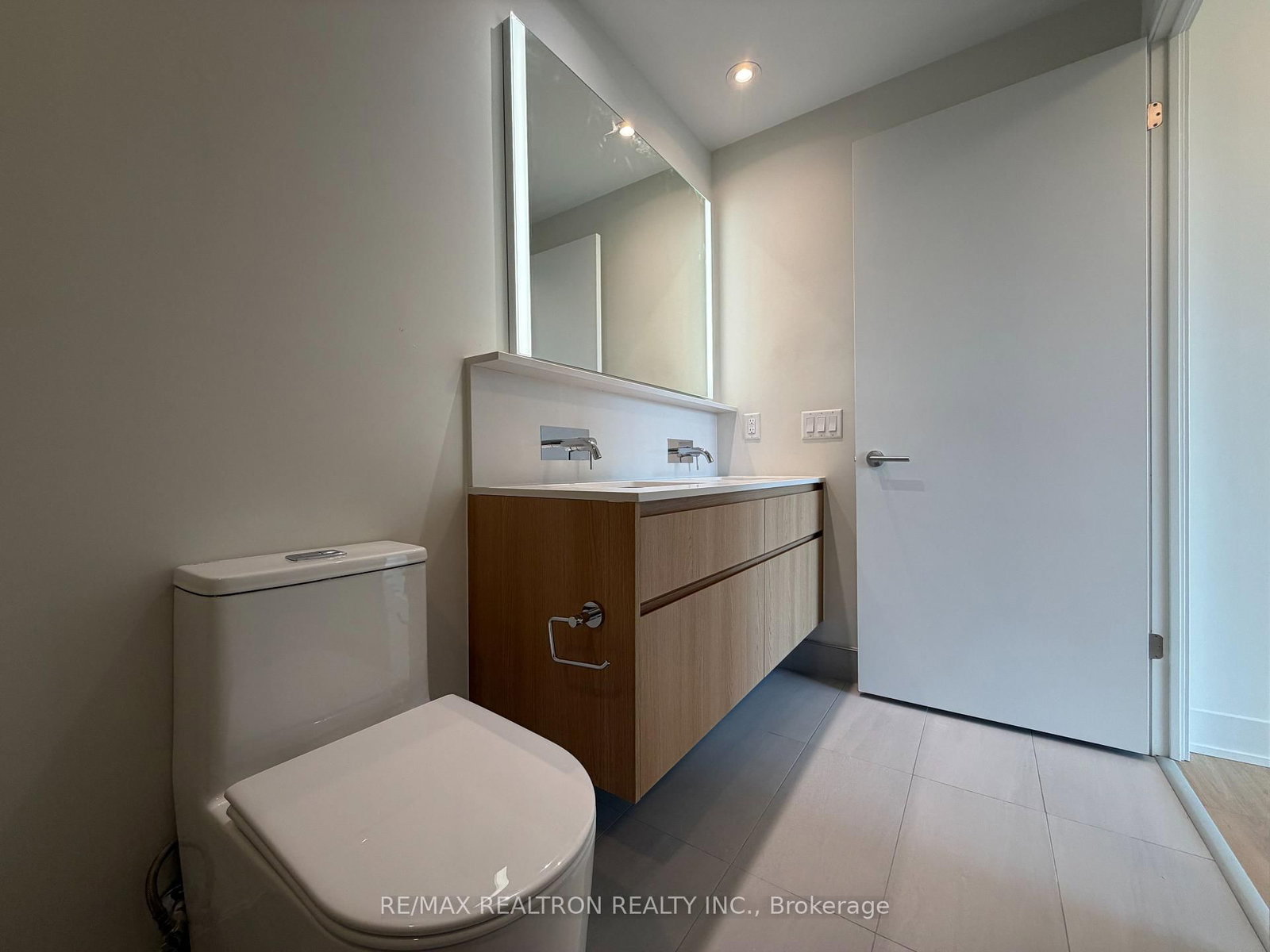 322 Dupont Street, Unit 502 - Photo 22