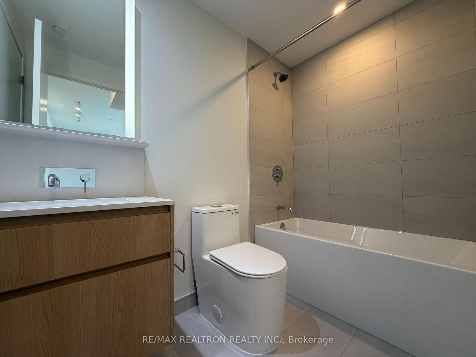 322 Dupont Street, Unit 502 - Photo 26