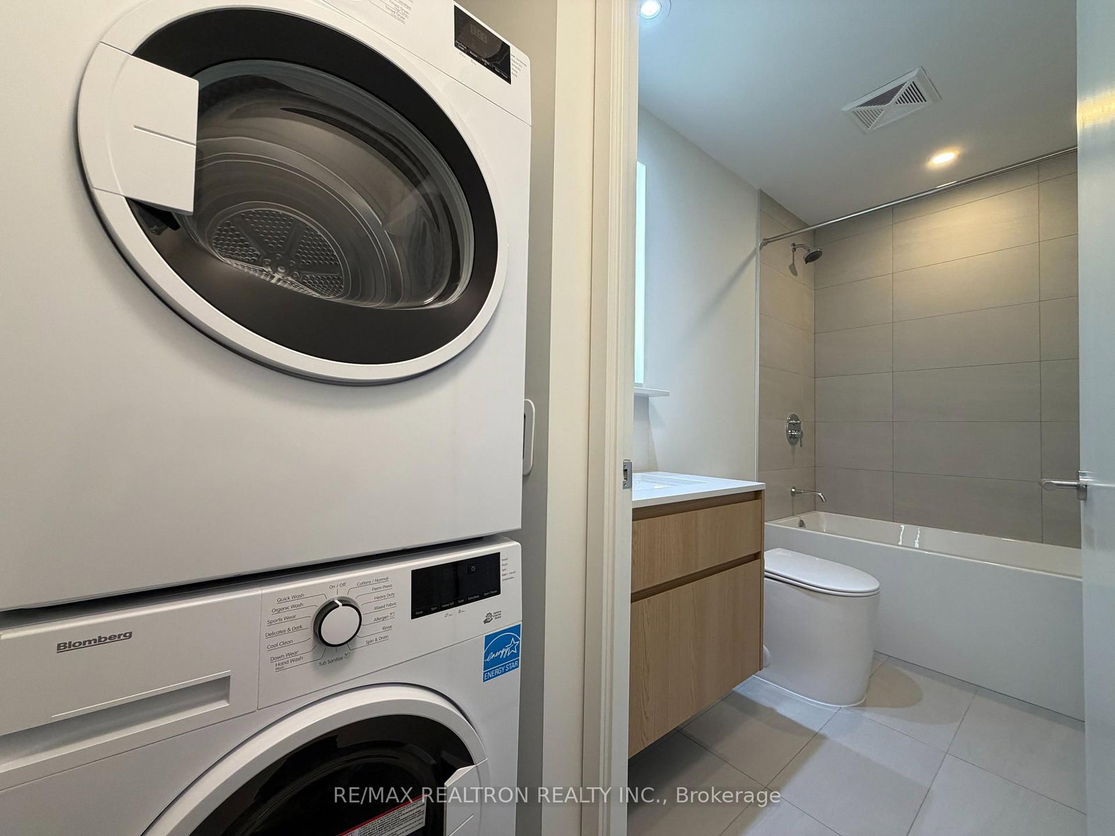 322 Dupont Street, Unit 502 - Photo 5