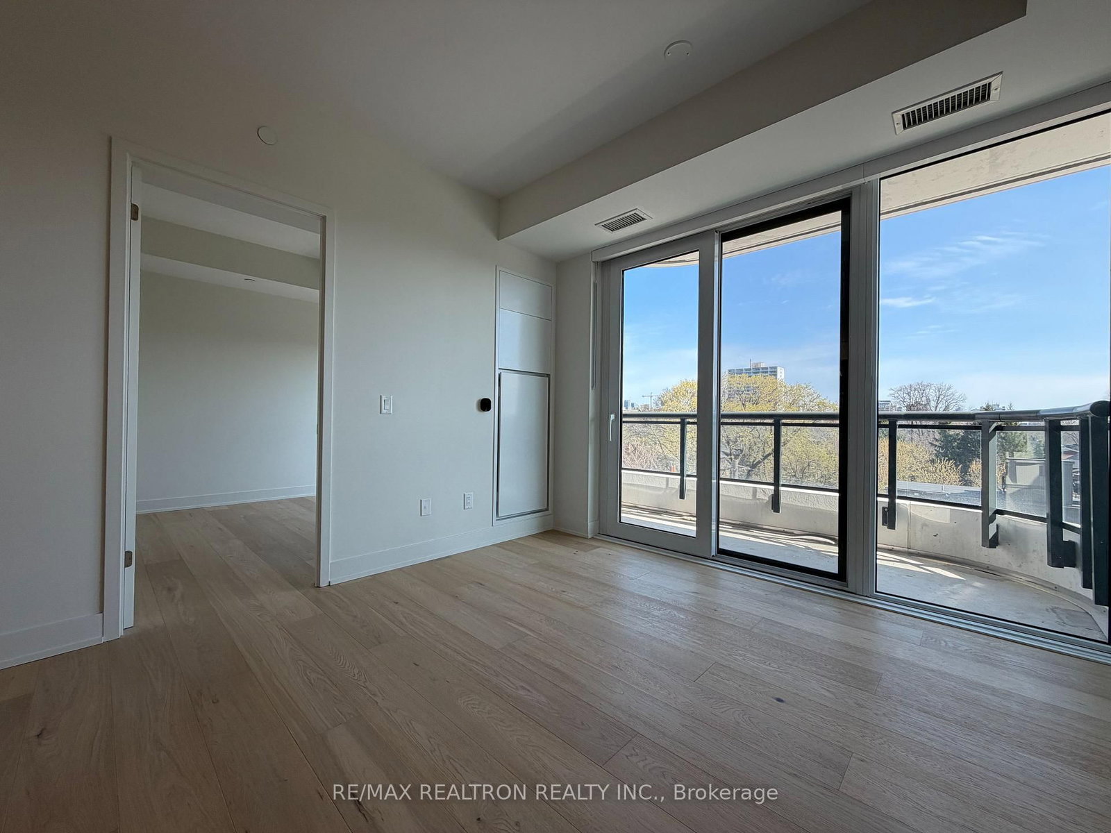 322 Dupont Street, Unit 502 - Photo 8