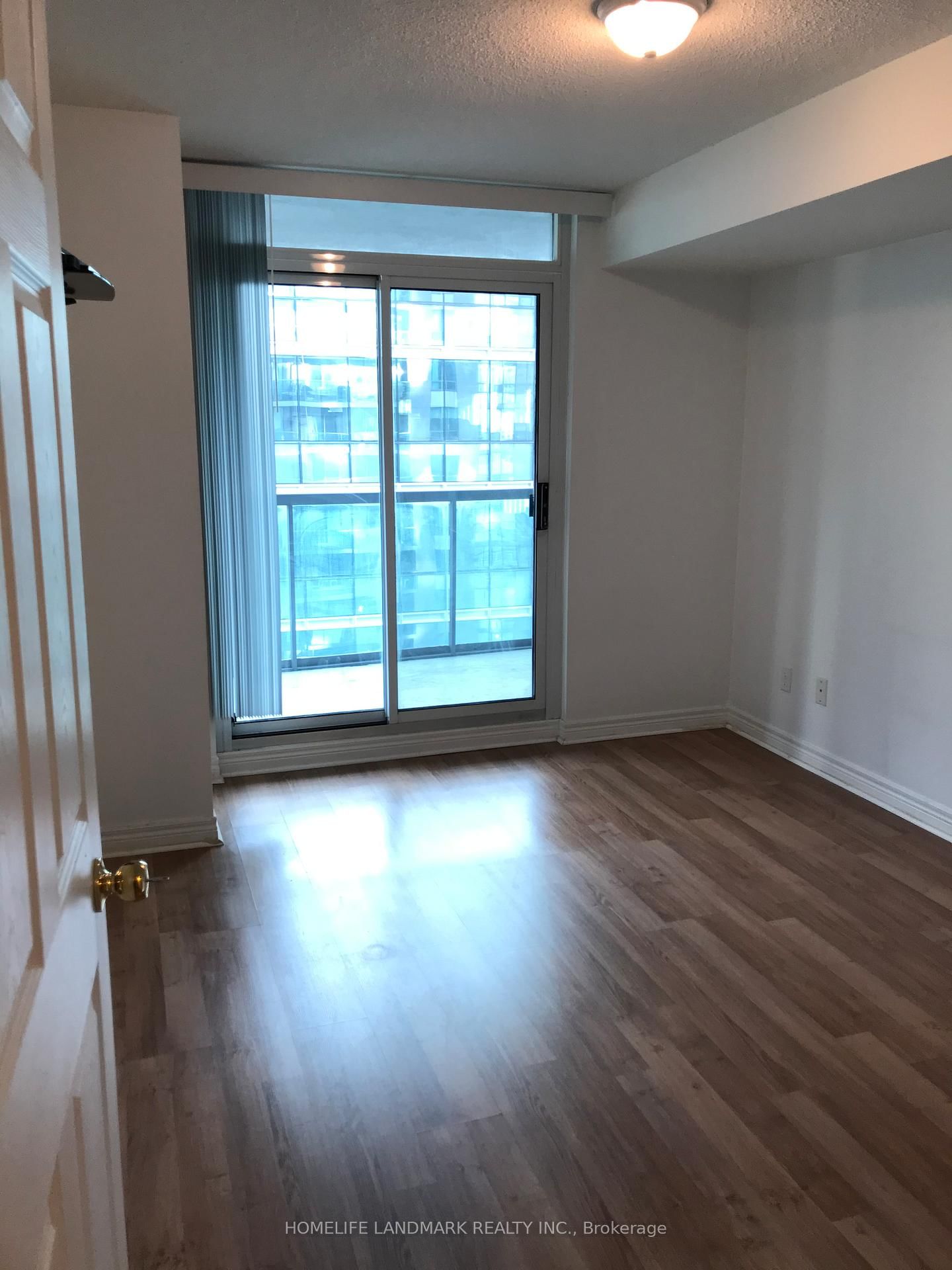 30 Grand Trunk Crescent, Unit 3607 - Photo 4