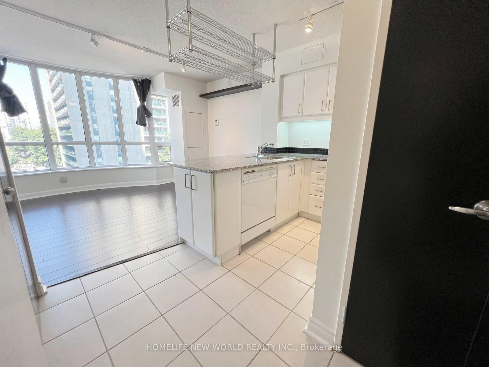 33 Sheppard Avenue E, Unit 609 - Photo 10