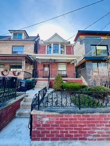 Detached House for sale at 382 Roxton Road, Toronto, Ontario, M6G 3R2 - Palmerston-Little Italy - MLS: C13056172