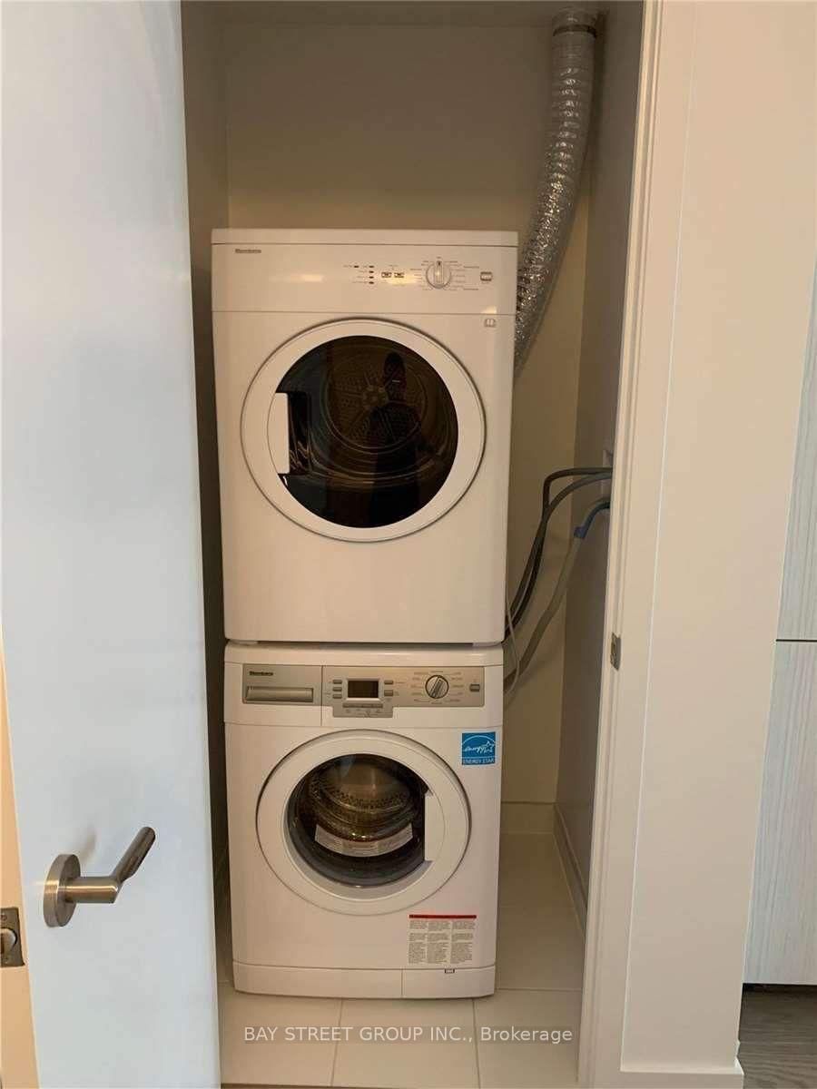 11 Wellesley Street W, Unit 614 - Photo 11