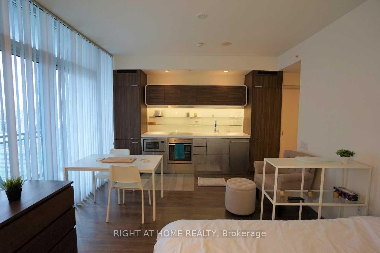 45 Charles Street E, Unit 2303