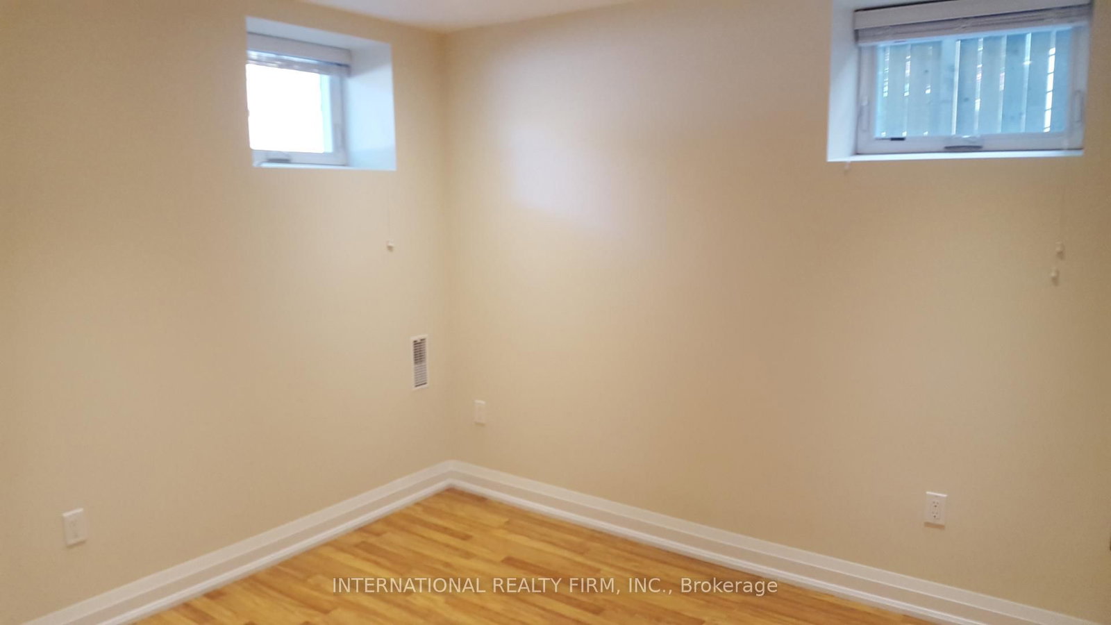 24 Duggan Avenue, Unit Lower - Photo 14