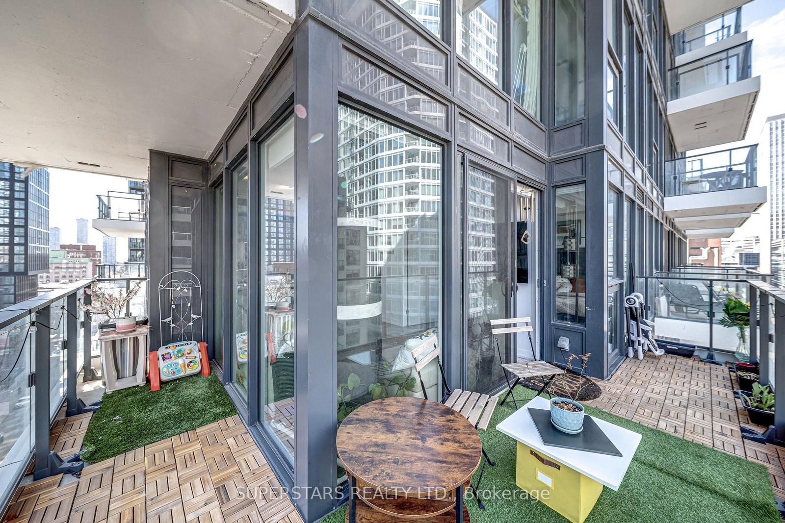 77 Shuter Street, Unit 1110 - Photo 14