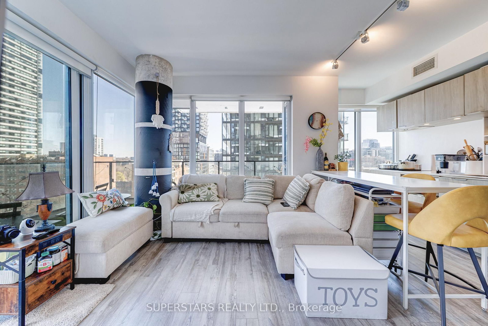 77 Shuter Street, Unit 1110 - Photo 5