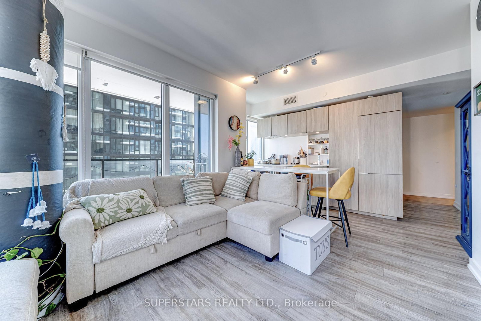 77 Shuter Street, Unit 1110 - Photo 6