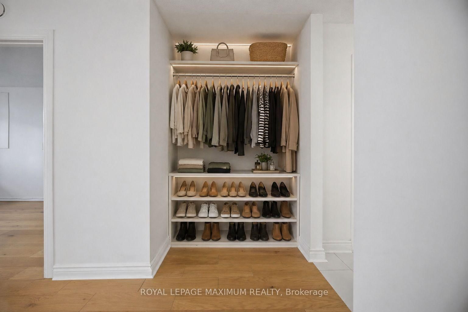 335 Lonsdale Road, Unit 407 - Photo 29