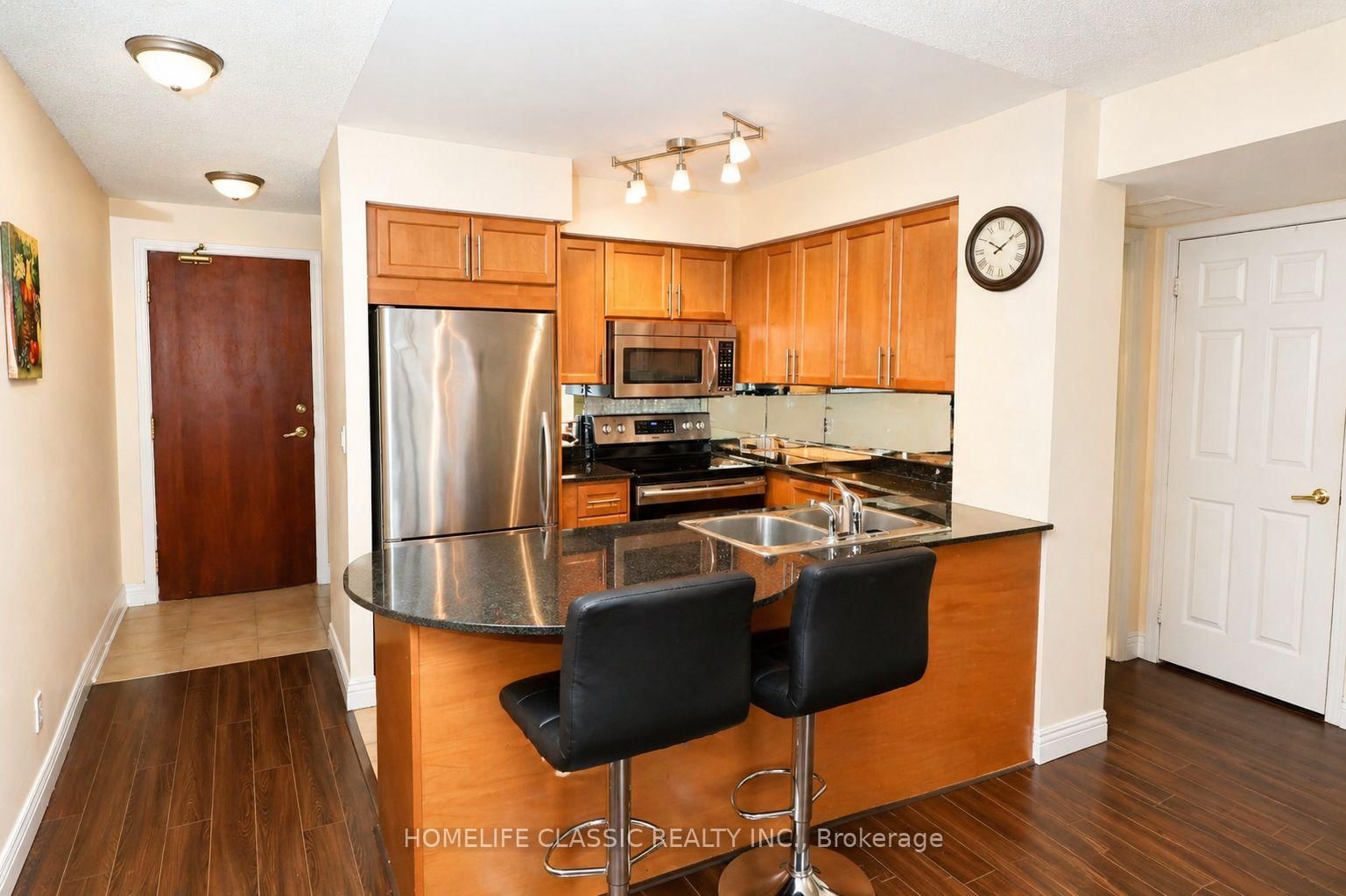 18 Kenaston Gardens, Unit 901 - Photo 7