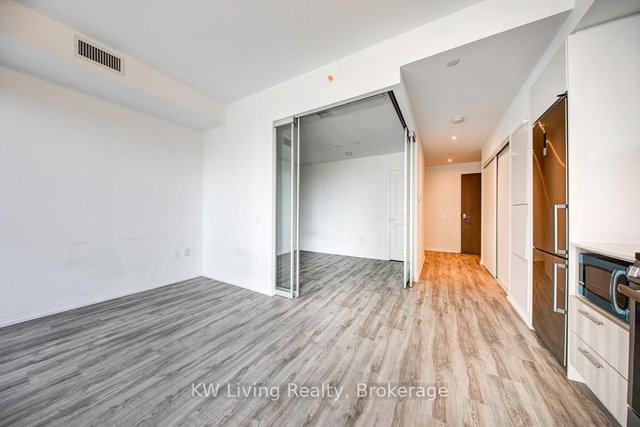 921 - 251 Jarvis Street