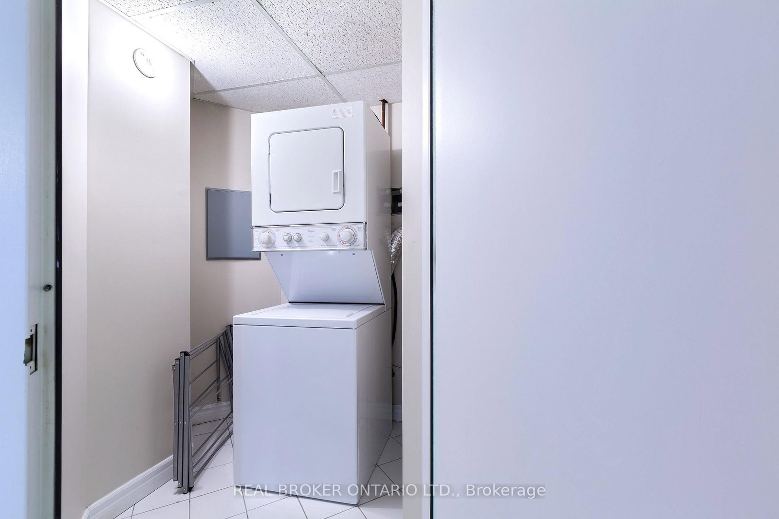 38 Elm Street, Unit 1110 - Photo 18