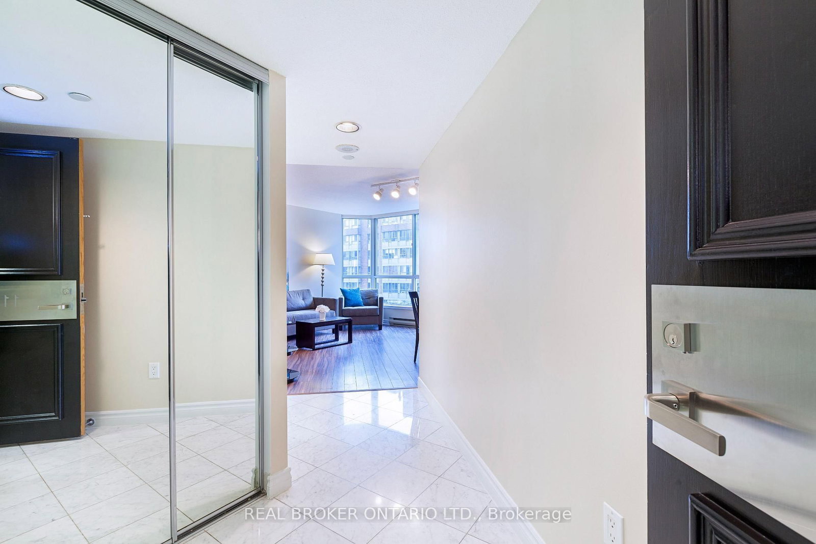 38 Elm Street, Unit 1110 - Photo 5