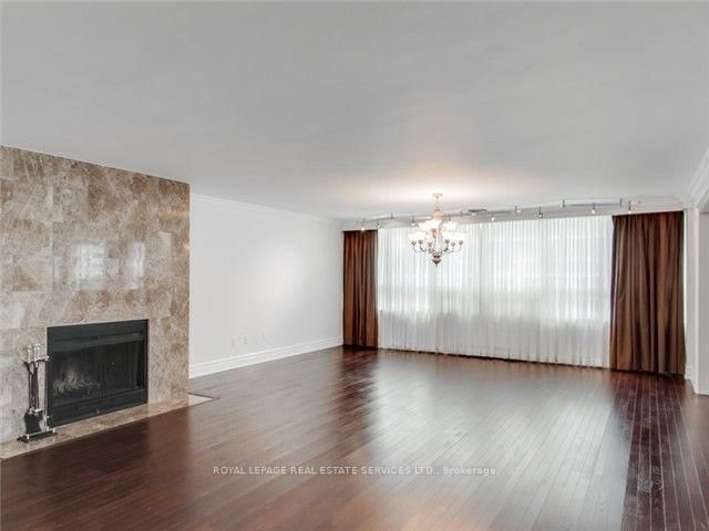 Ph1605 - 71 Charles St E, Toronto, M4Y 2T3 | Image 3