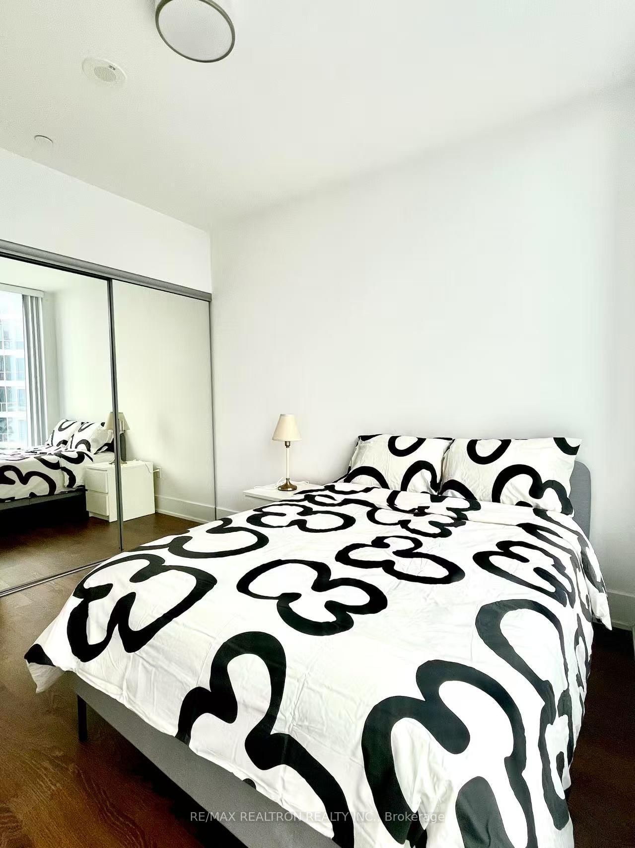 10 York Street, Unit 3308 - Photo 7