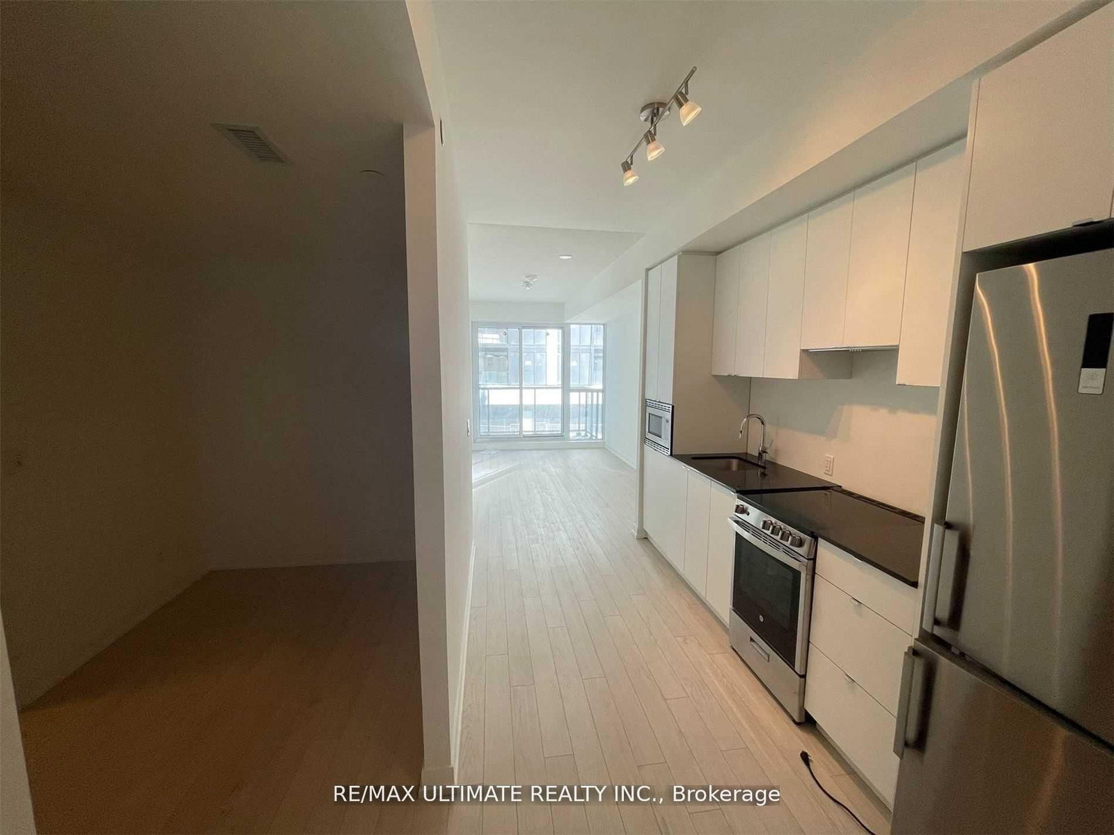 49 East Liberty Street, Unit 601 - Photo 3