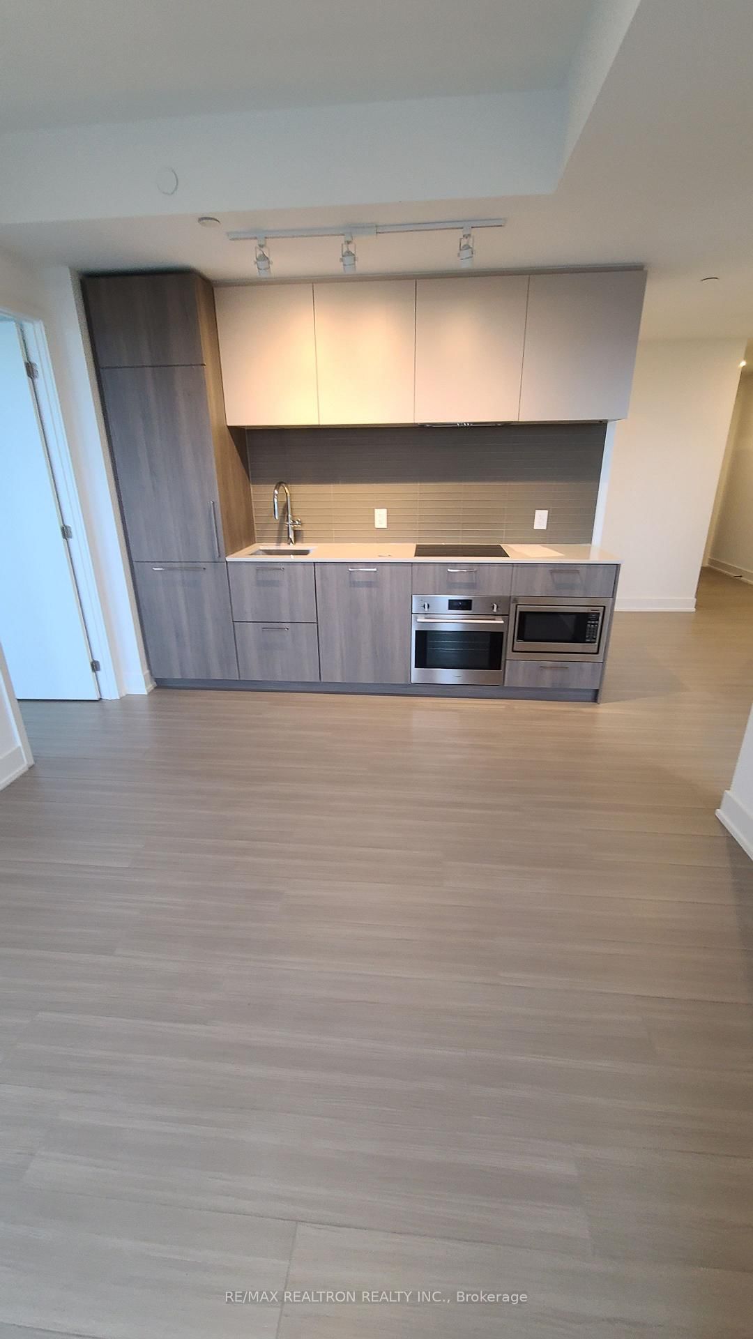 1009-36 Olive Avenue, Toronto, ON, photo 5