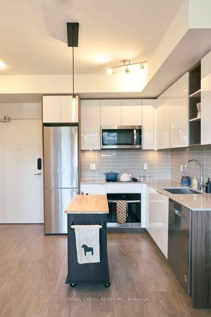 543 Richmond Street W, Unit 1109 - Photo 2