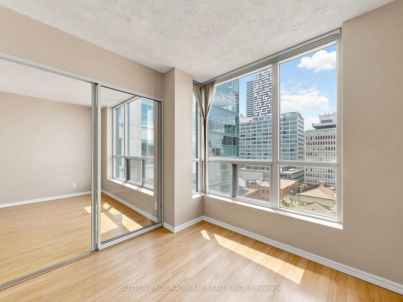 92 King Street E, Unit 1302 - Photo 6