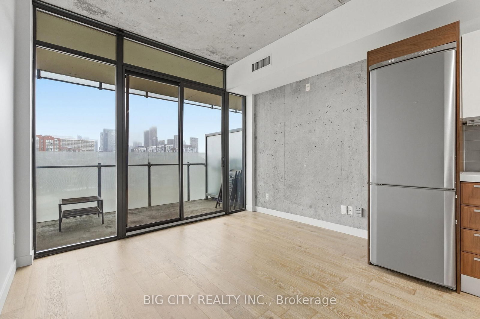 25 Stafford Street, Unit 502 - Photo 14