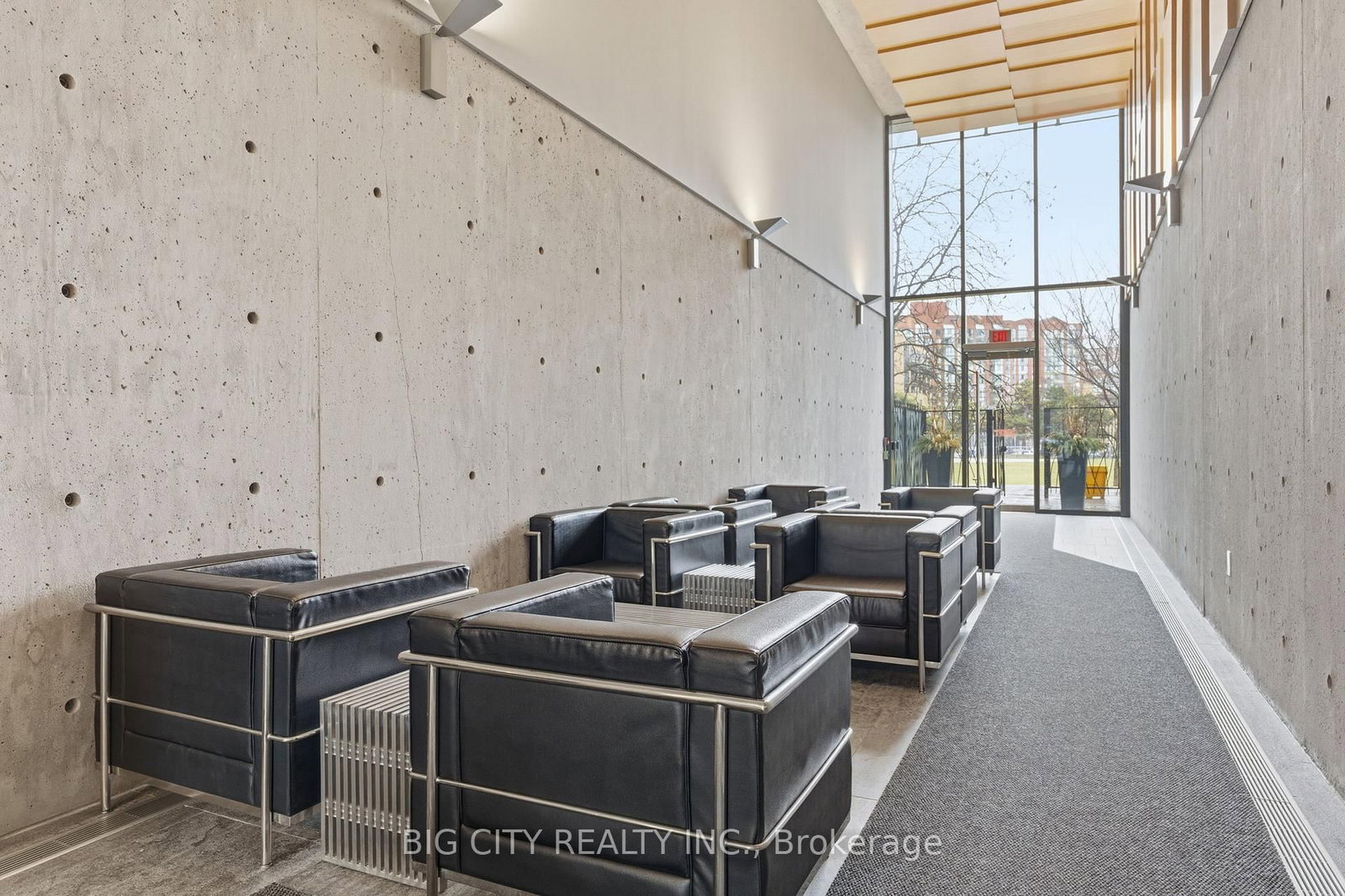 25 Stafford Street, Unit 502 - Photo 3