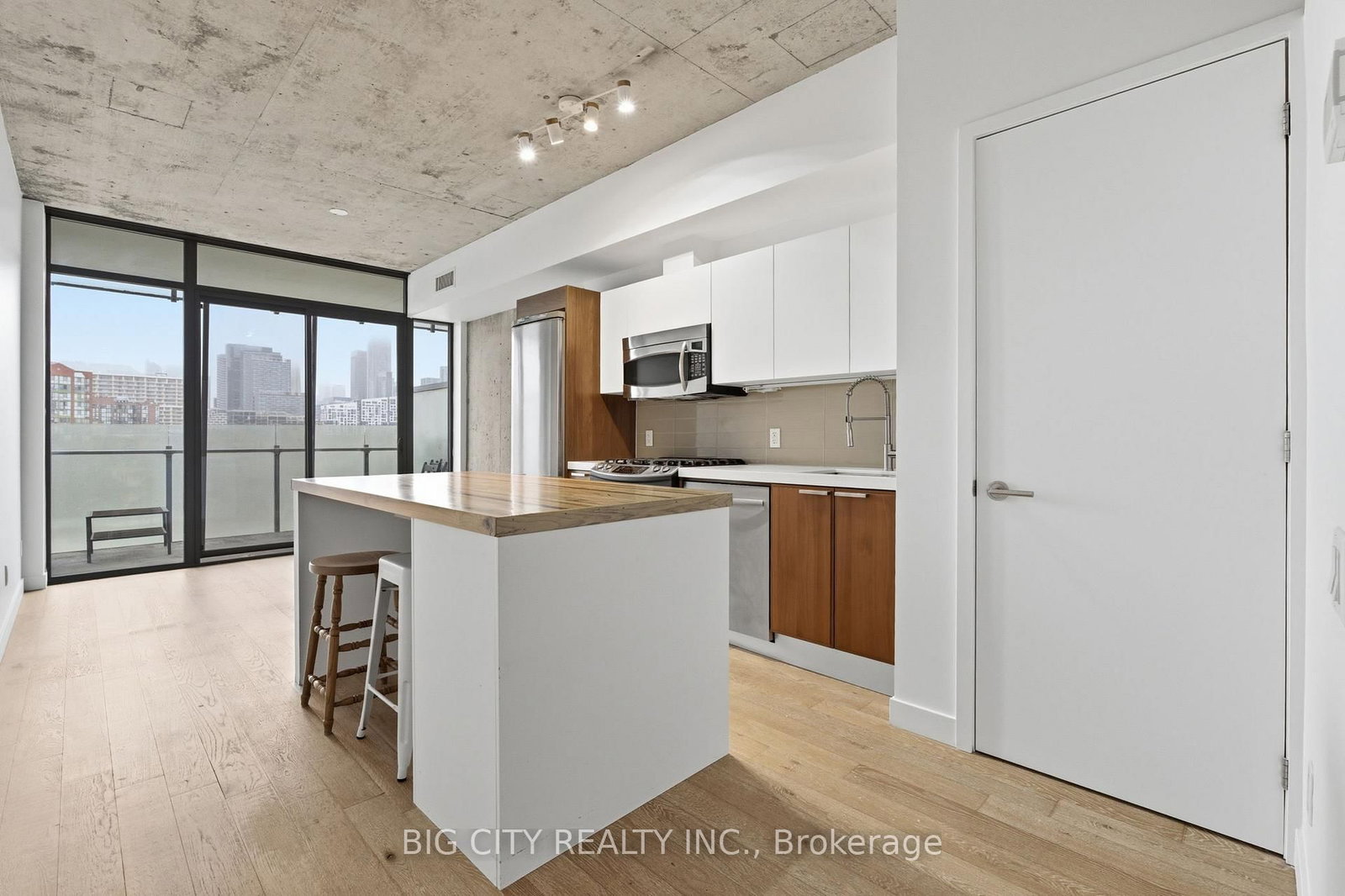 25 Stafford Street, Unit 502 - Photo 7