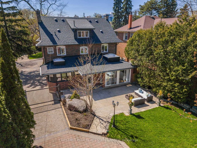 35 Weybourne Crescent