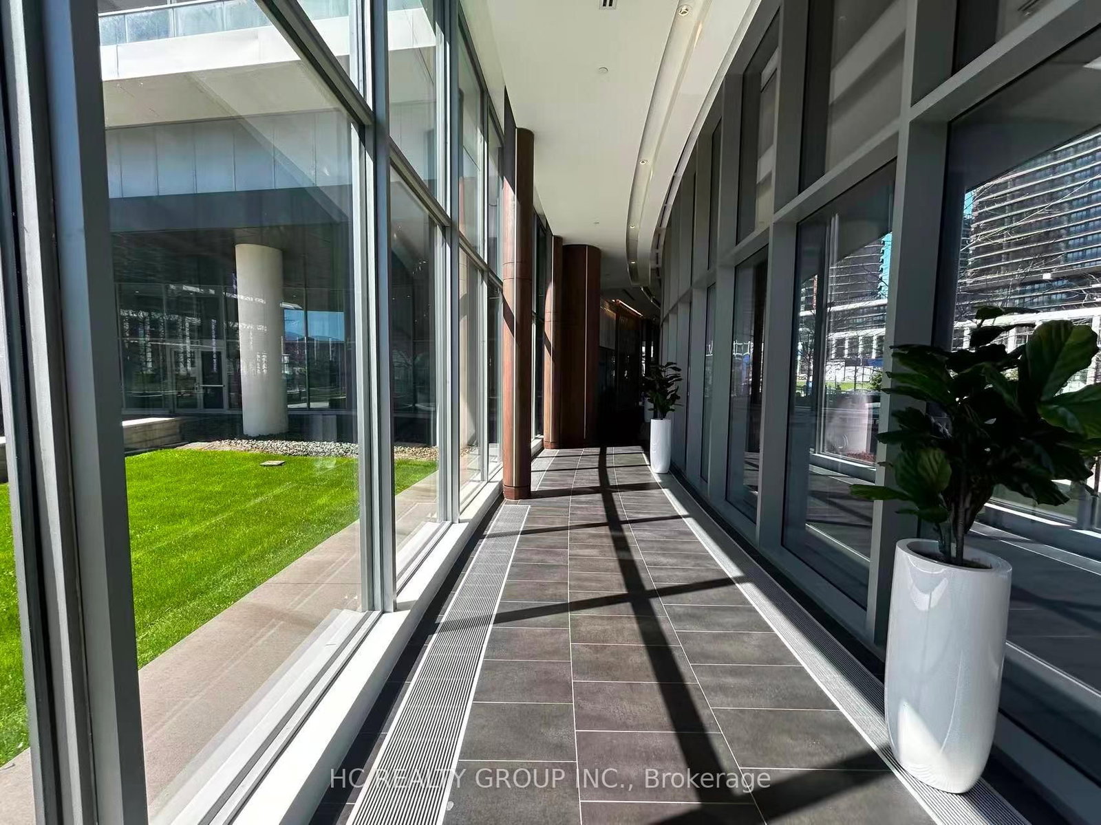 117 Mcmahon Drive, Unit 3803 - Photo 25
