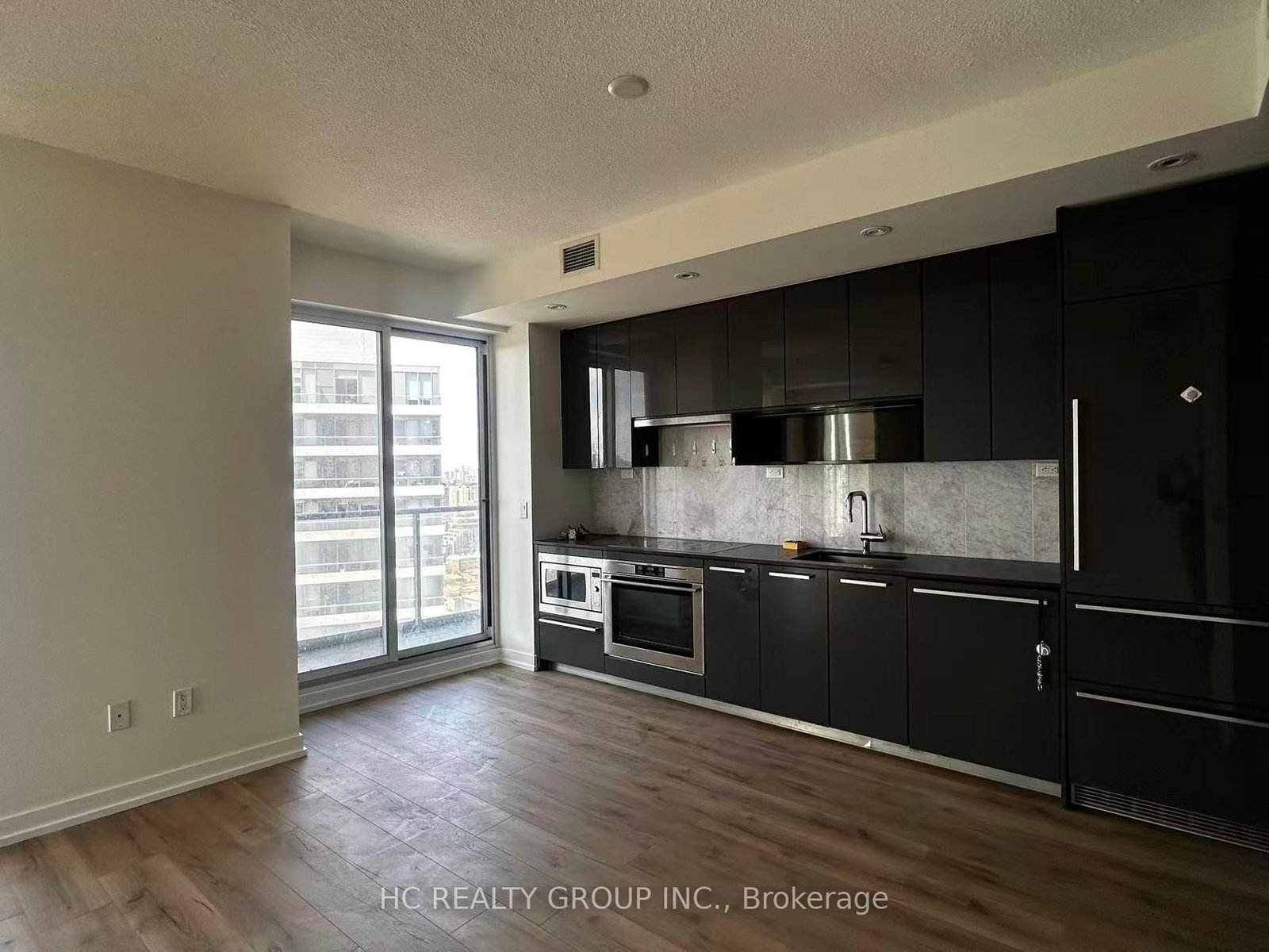 117 Mcmahon Drive, Unit 3803 - Photo 5
