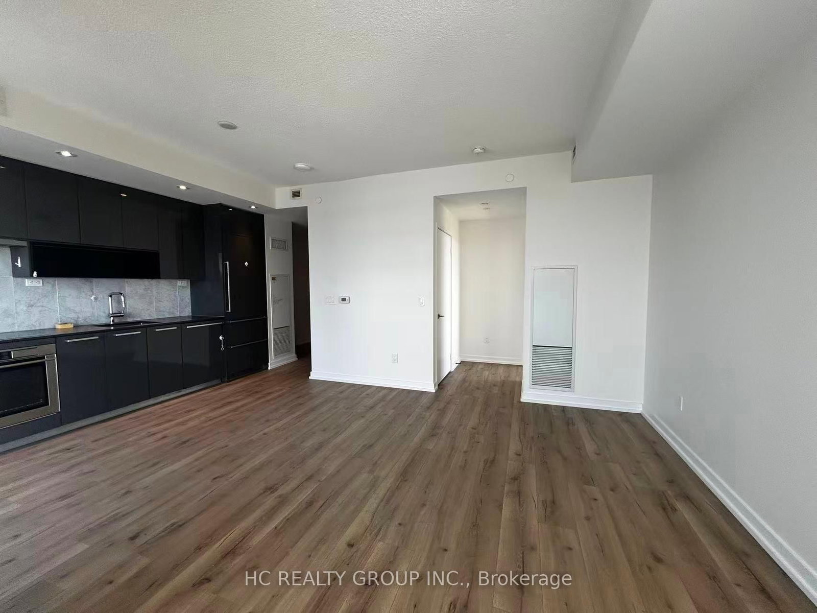 117 Mcmahon Drive, Unit 3803 - Photo 6