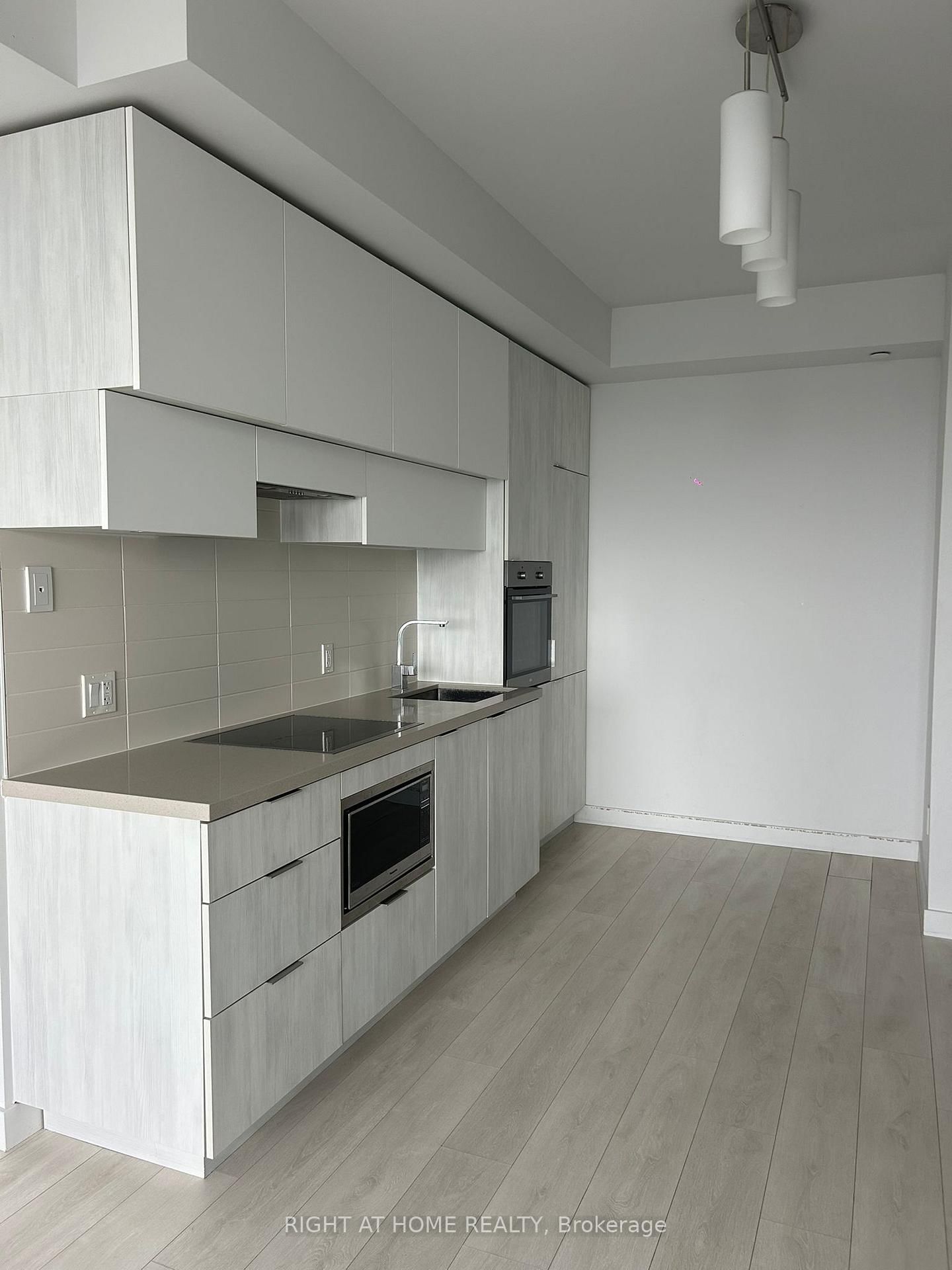 8 Eglinton Avenue E, Unit 5506 - Photo 9