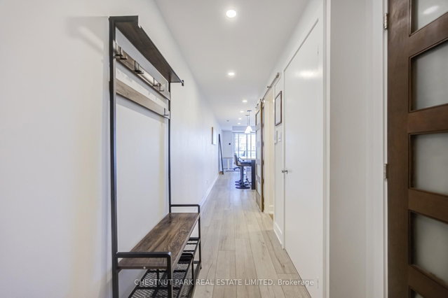 914 - 168 King Street E