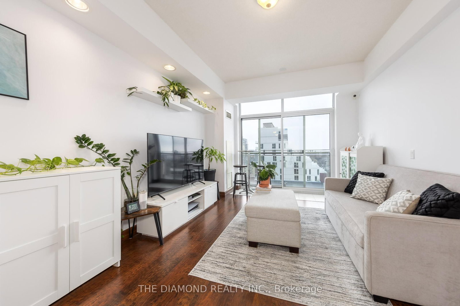 15 Maplewood Avenue, Unit PH 5 - Photo 10