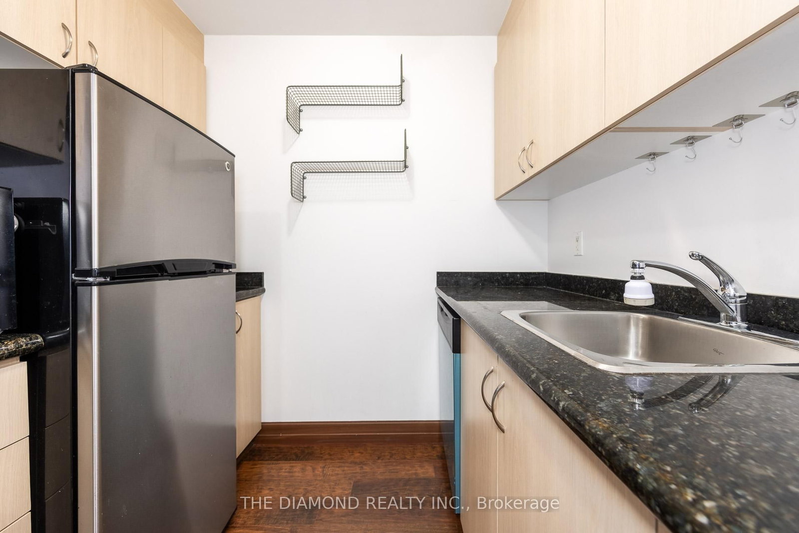 15 Maplewood Avenue, Unit PH 5 - Photo 6