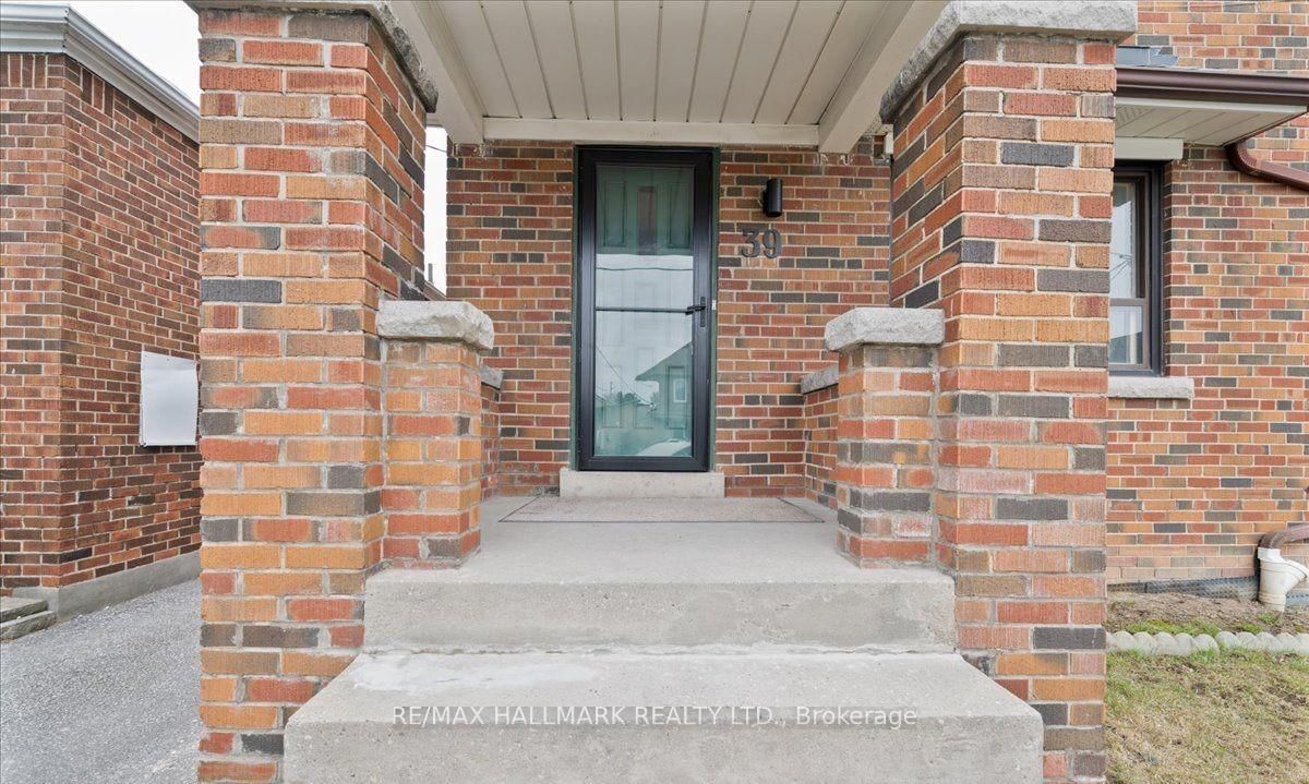 39 Lanark Avenue - Photo 3