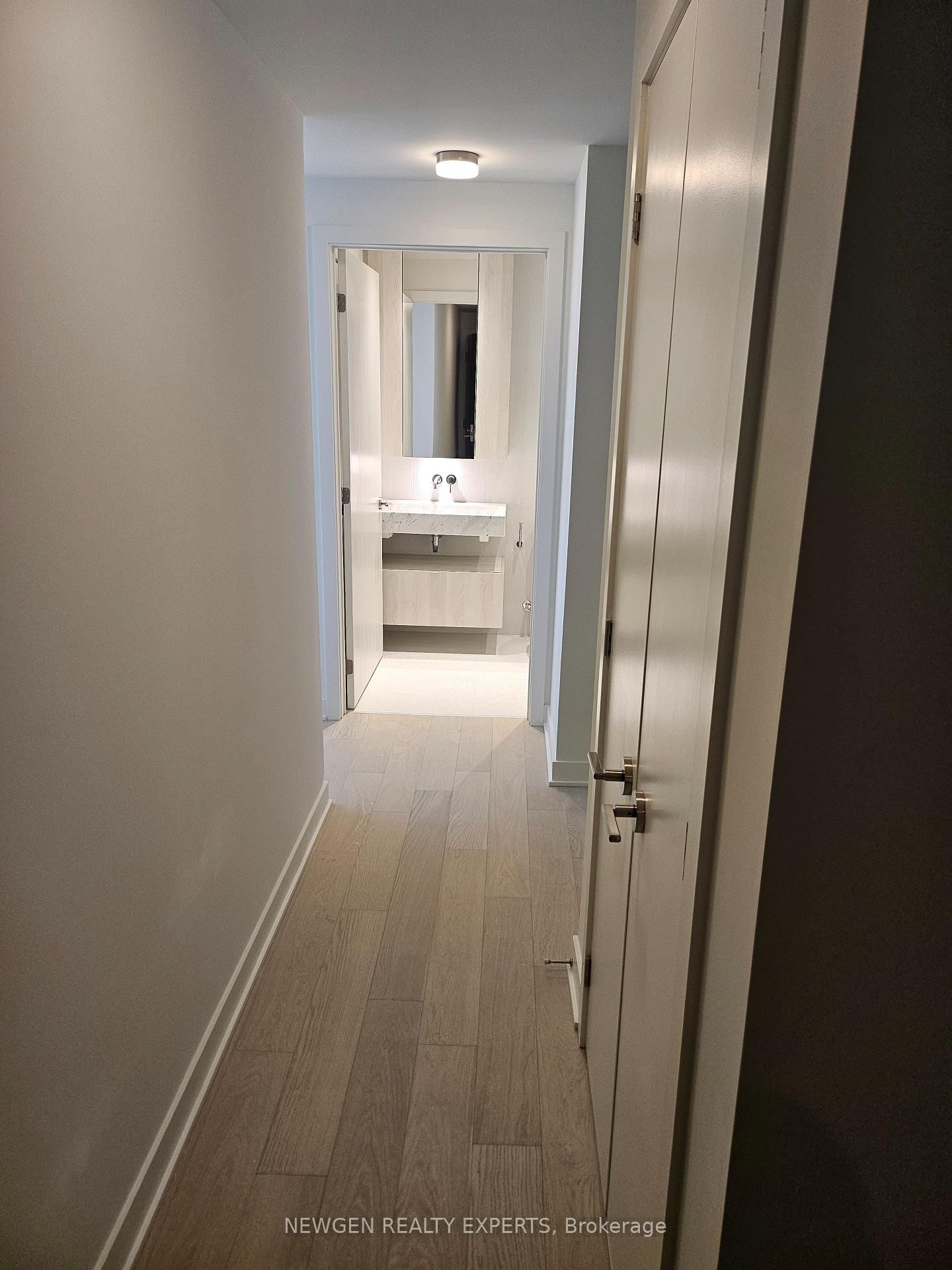 11 Yorkville Avenue, Unit 2609 - Photo 2