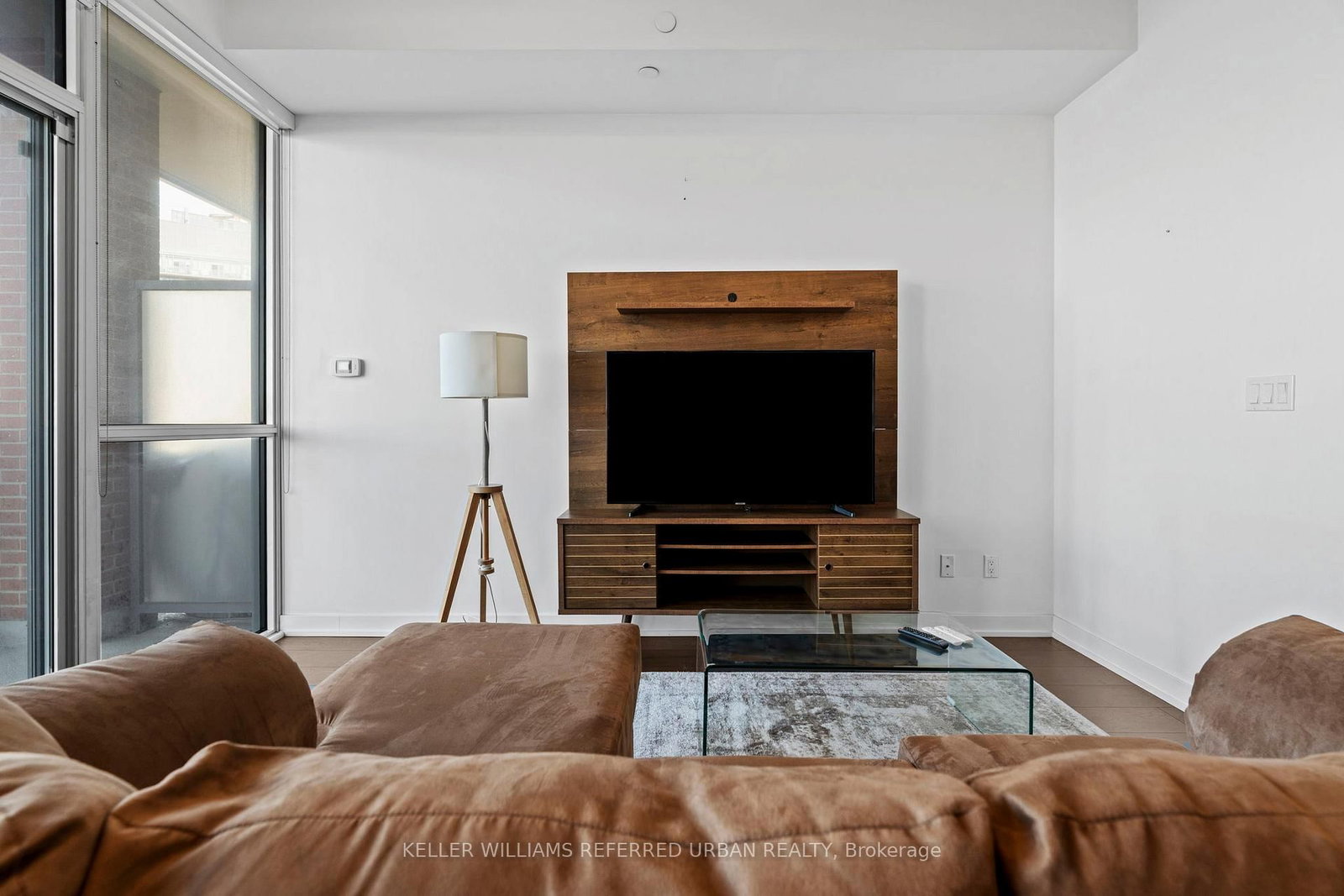 Condo for lease at 705-50 Bruyeres Mews, Toronto, Ontario, M5V 0H8 - Niagara - MLS: C13059034